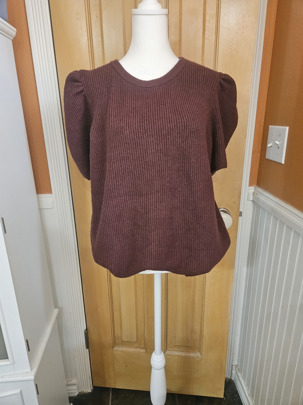 Express Women’s Puff Sleeve Crewneck Sweater Top - Burgundy